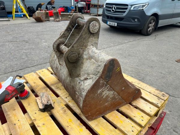 40mm bucket 24 inch #220-24 362450976