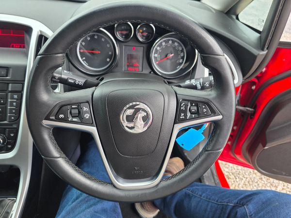Vauxhall Astra 2015 362474884