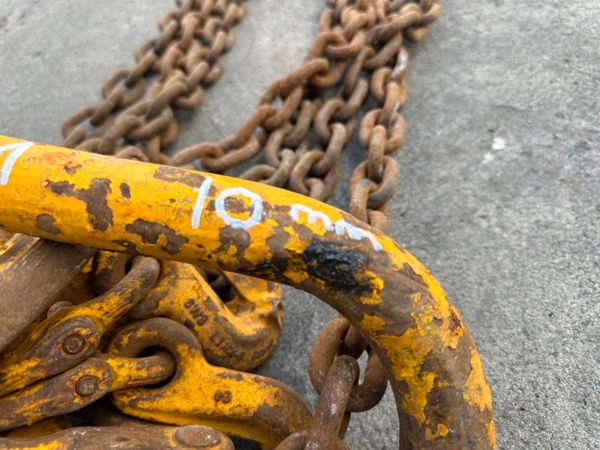 5.5 Metre ...6.7 ton ...lifting chains 4 LEG .... 362475273