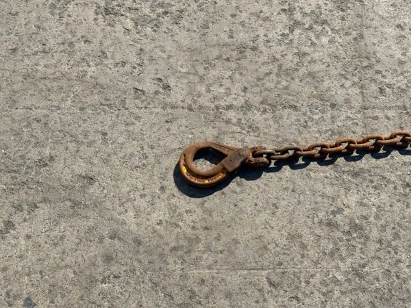 5.6 Metre ...6.7 ton ...lifting chains 4 LEG .... 362502436