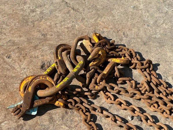 5.6 Metre ...6.7 ton ...lifting chains 4 LEG .... 362502438