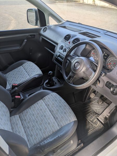 Volkswagen Caddy 2013 362503116
