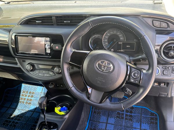 Toyota Vitz 2017 HYBRID AUTO 362522427
