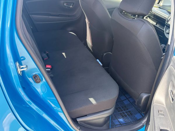 Toyota Vitz 2017 HYBRID AUTO 362522423