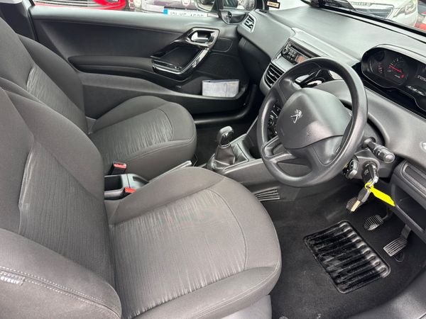 Peugeot 208 1.0 Petrol NCT TAX LOW KMS 362543836