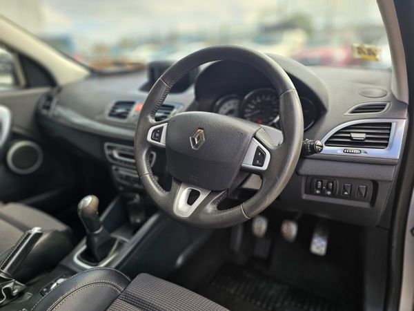 RENAULT MEGANE GT LINE ESTATE // NEW NCT 07/26 362561670