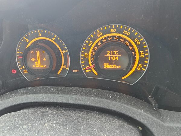 TWO TOYOTA AURIS FOR PARTS/ REPAIR 362562115