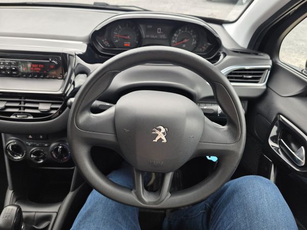 Peugeot 208 2015 362576049