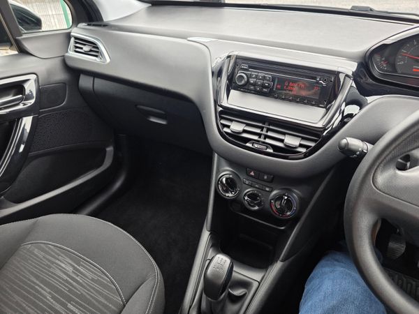 Peugeot 208 2015 362576051