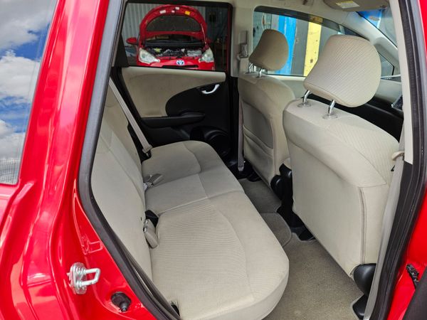 2012 Honda fit Hybrid Automatic 362584335