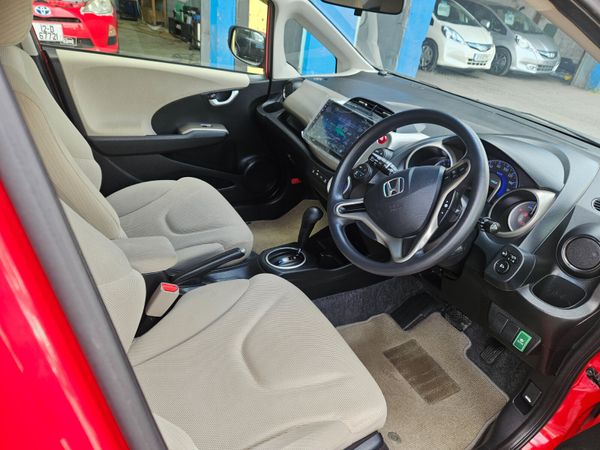 2012 Honda fit Hybrid Automatic 362584361