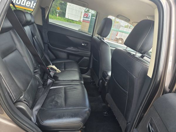 Mitsubishi Outlander 2015 Automatic 7 Seater 362586325
