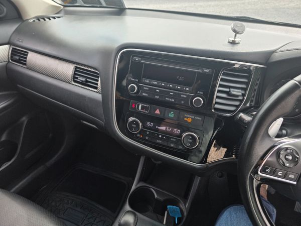Mitsubishi Outlander 2015 Automatic 7 Seater 362586328
