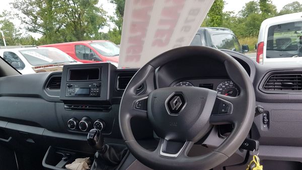 Renault Master 2020D LWB MINT NO VAT 362590112