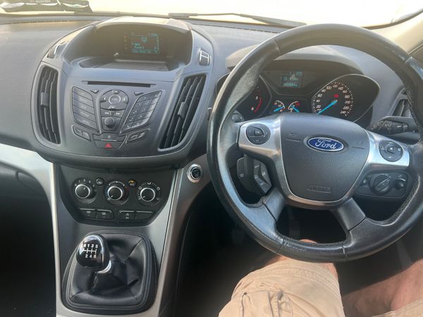 Ford Kuga 2015 CVRT 04/26 TAX 03/26 362654816