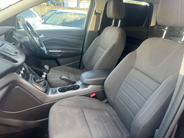 Ford Kuga 2015 CVRT 04/26 TAX 03/26 362654817