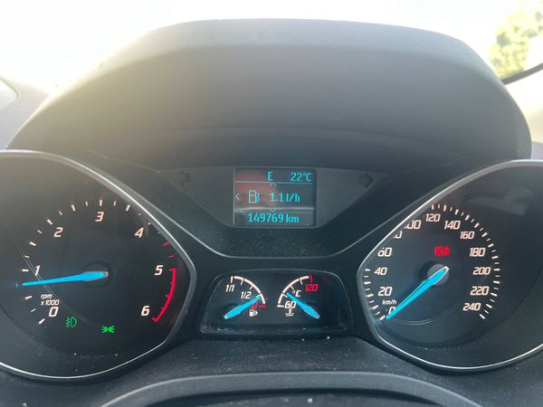 Ford Kuga 2015 CVRT 04/26 TAX 03/26 362654813
