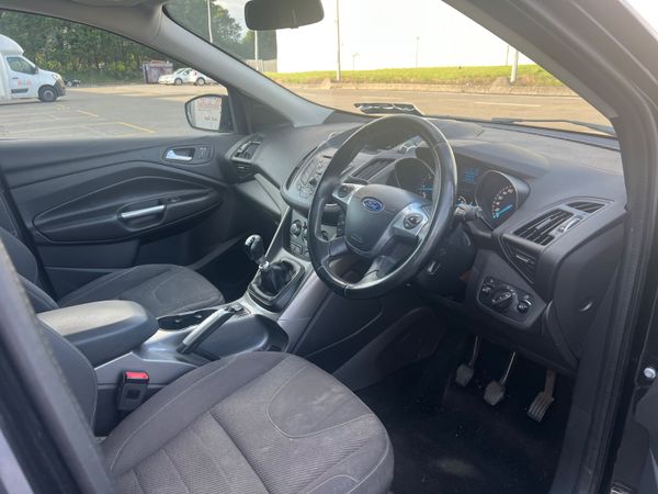Ford Kuga 2015 CVRT 04/26 TAX 03/26 362654820
