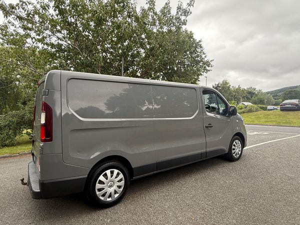 Renault Trafic 2015 LOW MILEAGE INCLUDES VAT 362692217