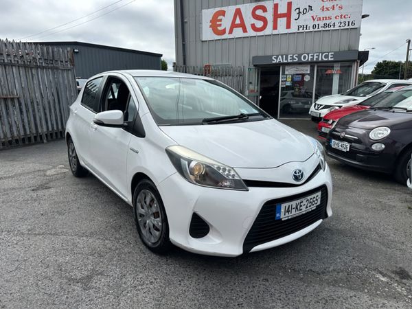 Yaris Auto hybrid Very Low KMS Irish Car 362712208