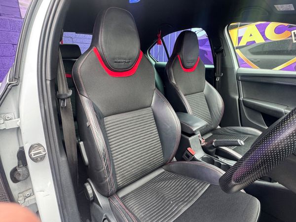 Skoda Octavia 2016 362721261