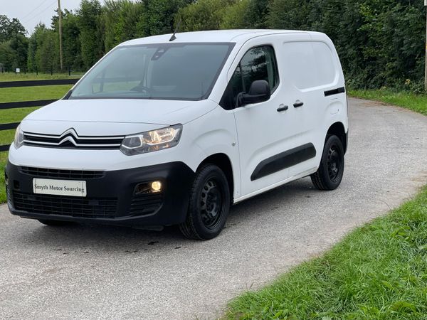 202 Citroen Berlingo Enterprise Spotless***** 362772548