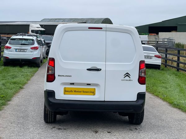 202 Citroen Berlingo Enterprise Spotless***** 362772558