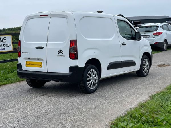202 Citroen Berlingo Enterprise Spotless***** 362772563