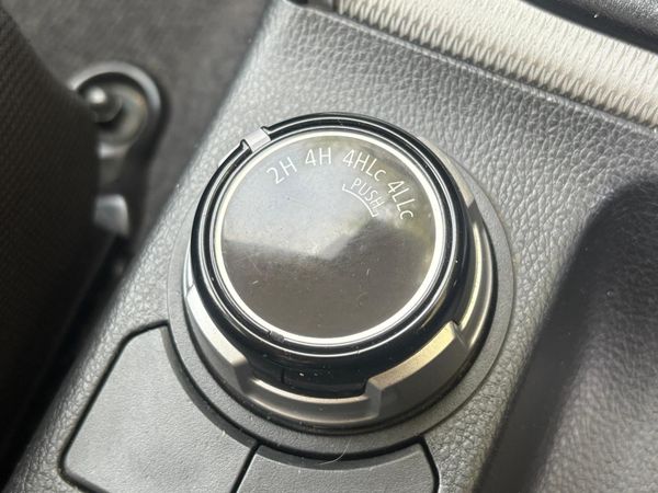 2020 Mitsubishi L200 Crewcab 362792672