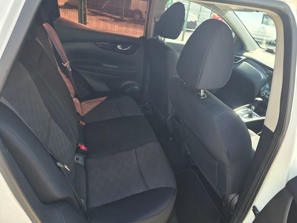 Nissan Qashqai Automatic petrol 2015 362824040