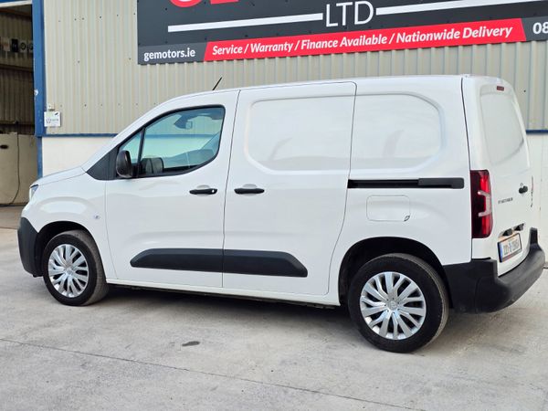 Peugeot Partner 2022 362889296