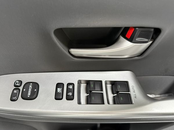 2013 Toyota Prius Plus/alpha 1.8Hybrid auto 7Seats 362908635