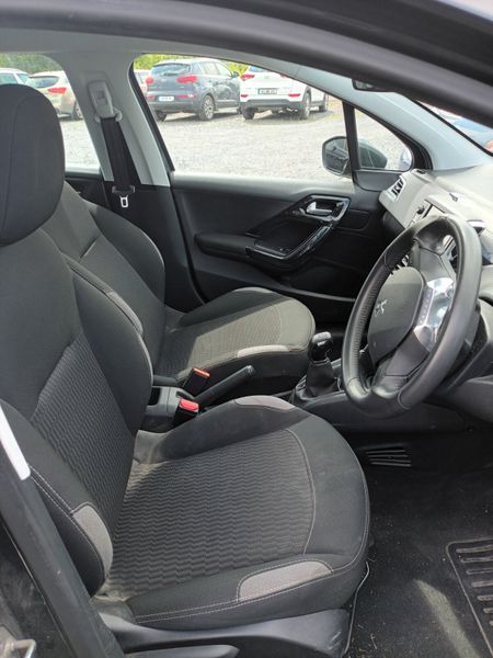 Peugeot 208 2015 362934057