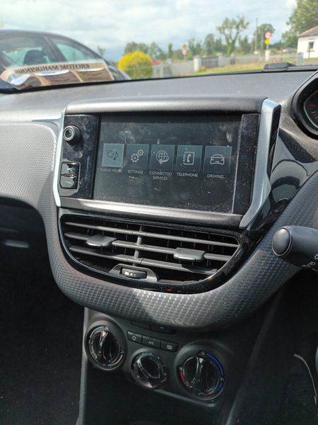 Peugeot 208 2015 362934058
