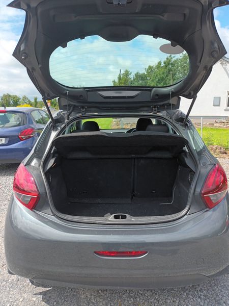 Peugeot 208 2015 362934062