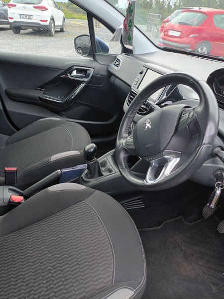 Peugeot 208 2015 362933108