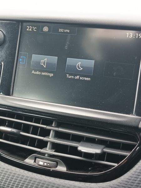 Peugeot 208 2015 362933109