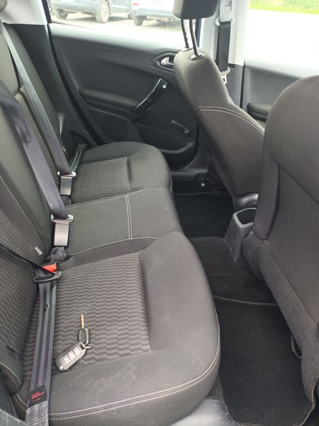 Peugeot 208 2015 362933103