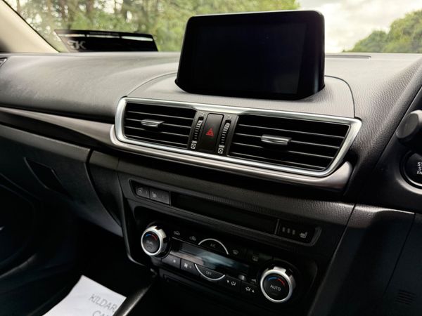 Mazda 3 Platinium 2018 362944086