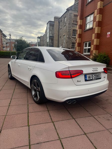 Audi A4 2014 362984161