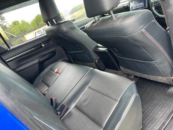 191 Toyota Hilux Invincible X Very low Miles***** 363004147