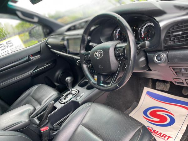 191 Toyota Hilux Invincible X Very low Miles***** 363004151