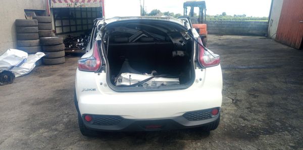 2015 NISSAN JUKE 1.6 PETROL AUTOMATIC FOR PARTS! 363029648