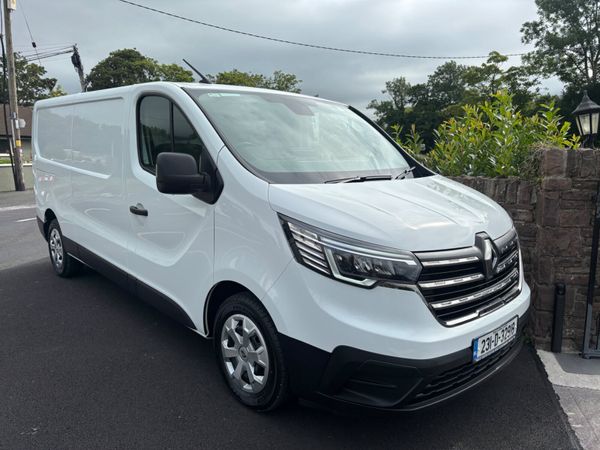 RENAULT TRAFIC 2.0 LWB Business plus only 45000kms 363046025