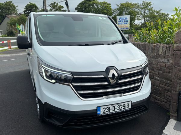 RENAULT TRAFIC 2.0 LWB Business plus only 45000kms 363046033