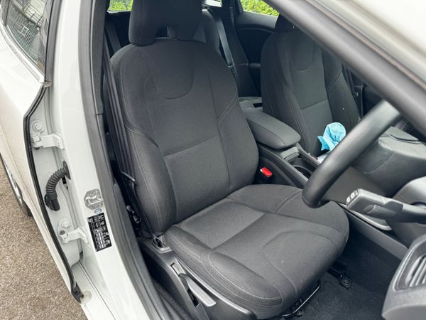Volvo V40 R-Design Automatic Low Mileage 363055885