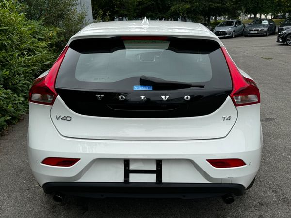 Volvo V40 R-Design Automatic Low Mileage 363055897