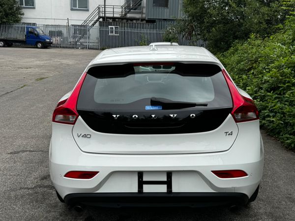Volvo V40 R-Design Automatic Low Mileage 363055890