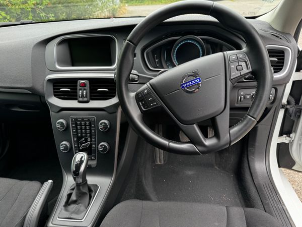 Volvo V40 R-Design Automatic Low Mileage 363055908