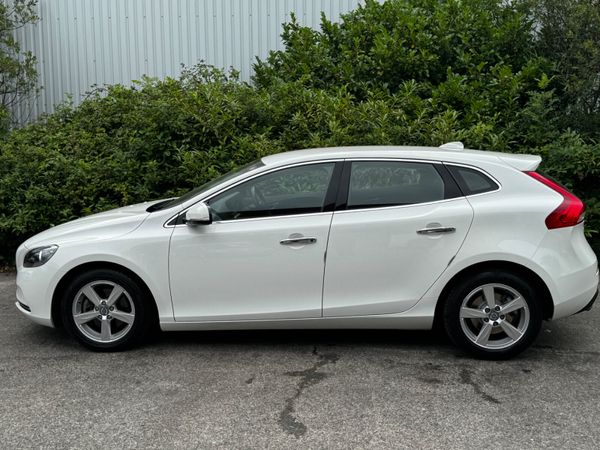 Volvo V40 R-Design Automatic Low Mileage 363055911